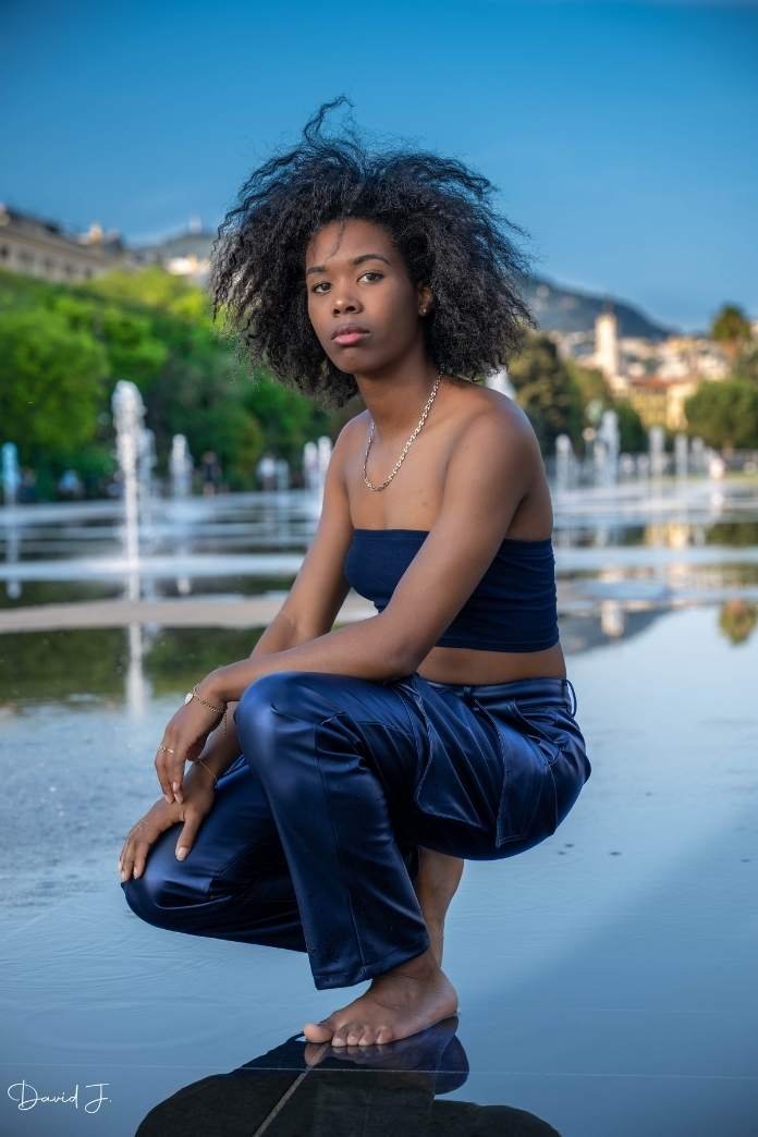 Shooting photo d'une modèle pour une agence